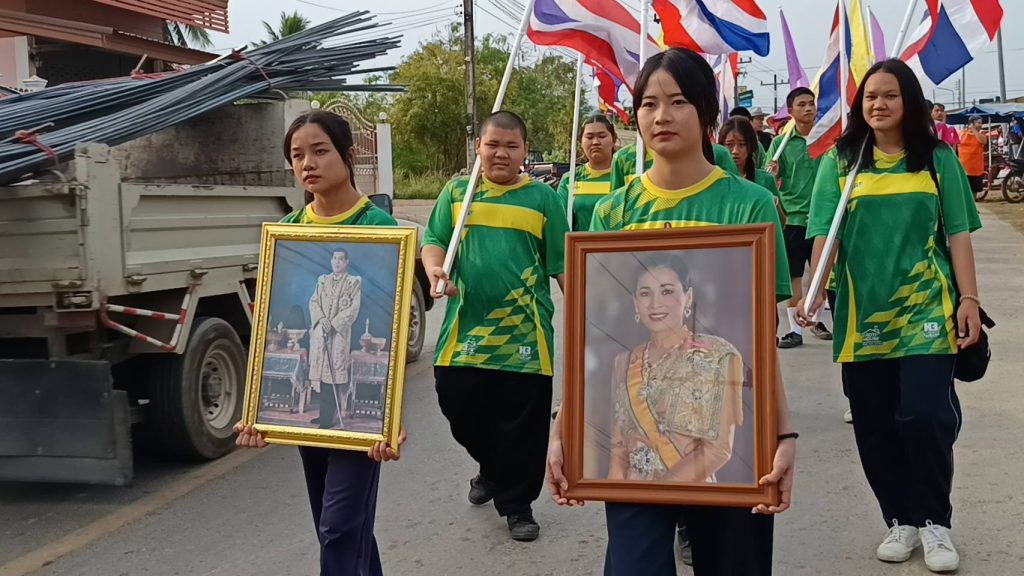 IMG_4315-1024x576 จ.อุตรดิตถ์ เปิดงานแข่งขันกีฬาแสนตอเกมส์ หนูน้อยวัย 2-3 ขวบ โชว์การเล่นฮูล่าฮุปประกอบเพลง ไม่เพียงน่ารักน่าเอ็นดู